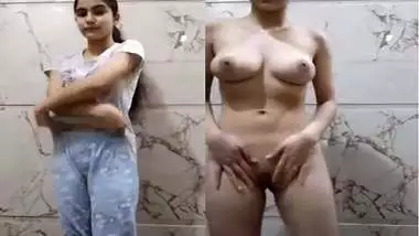 18 19yo Ke Desi Chudai - 19yo Indian Teen Nude Video Making Viral Show indian sex video
