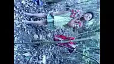 Xxx Village Aunty Forest - Desi Village Girl Stripping In The Forest indian sex video