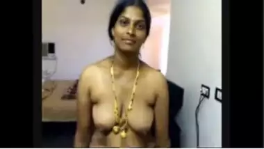 Aunties Bare Body Sex - Sexy Aunty Showing Her Whole Naked Body indian sex video