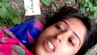 Hot Girlfriend Outdoor - Cute Desi Gf Outdoor Captured indian sex video