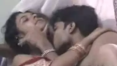 380px x 214px - Nai Naveli Dulhan Ka Honeymoon Pe Hardcore Fuck Mms indian sex video