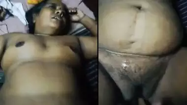 Indian Mature Finger Fuck - Mature Indian Aunty Getting Her Pussy Fingered indian sex video