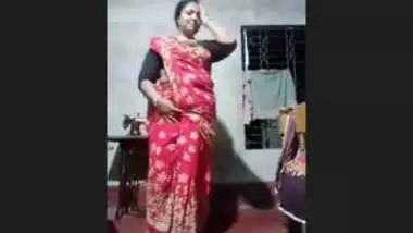 Saree Pora Boudi Bf - Bengali Boudi Chudachudi Video Saree Khule Open awesome indian porn at  Goindian.net