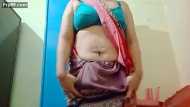 Xxx Com Telugu Aunty Bra Sex - Aunty Uncle Hot Hd Xxx In Telugu With Romance awesome indian porn at  Goindian.net