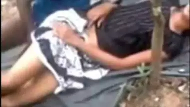 Jangali Pari Ke Xxx Video - Desi Virgin 19 Years Teen First Sex In Jungle indian sex video
