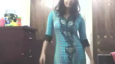 Kerala Collage Girl Dress Removing - Bengali Girl Inhalwaruittriping And Trying Dresses 2 indian sex video