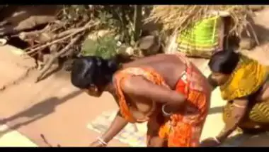 Bihari Village Aunty Bathing Open Ganga Snan awesome indian porn at  Goindian.net