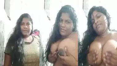 380px x 214px - Indian Girl Shows Her Big Boobs indian sex video