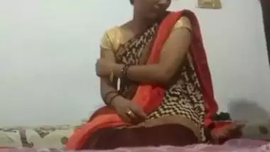 Marathi Vileag Sari Seaxy Videos - Desi Cute Bhabi In Saree Sex indian sex video