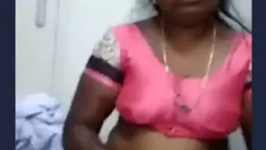 Tamil Aunty Boobs Pressed In Dress Videos - Tamil Aunties Boobs Press With Saree awesome indian porn at Goindian.net