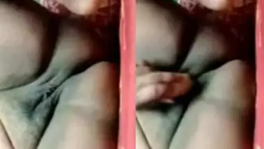 Ladki Mutne Wali Videos - Horny Desi Girl Masturbating On Videocall indian sex video