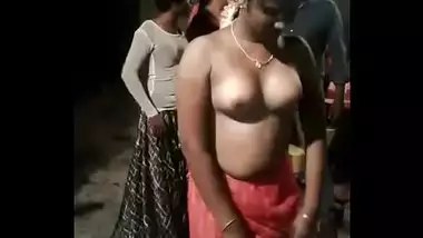 Village Sex 3gp - 3gp Sex Video Of Naked Village Girl Dancing In Public indian sex video