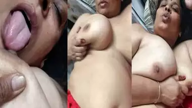 Naughty Busty Mature Aunty Showing Her Big Boobs indian sex video