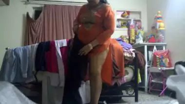Xxx Sex How Change Dress Saree - Chubby Desi Aunty Dress Changing Hidden Cam 1 indian sex video