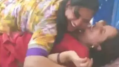 Desigirlxxvideo - Sola Saal Ki Desi Girl Xx Video awesome indian porn at Goindian.net