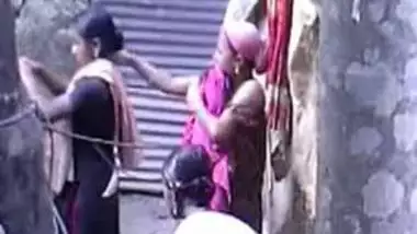 Bathing Xxx Rape Video - Desi Village Girls Outdoor Bath Scene Leaked By Voyeur indian sex video