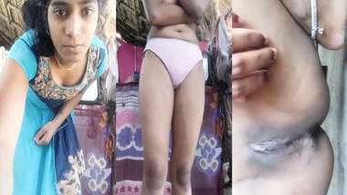 Village Girl Showing Her Clean Shaved Pussy On Cam indian sex video