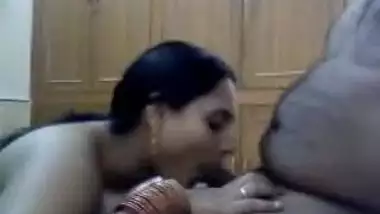 Sxesh Video Sex - Desi Sex Blog Presents Mature Bhabhi Hot Blowjob Session indian sex video