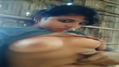 Sexy Gujarati Girl Showing Boobs And Finger Fucks indian sex video
