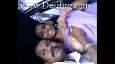 380px x 214px - Hot Mallu Aunty Breastfeeding Lover In Car indian sex video