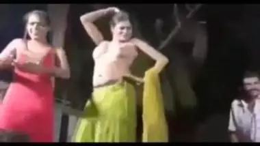 Xxx Kinnar Boobs Bebi - Hot Telugu Hijra Showing Pussy And Boobs To Village Men indian sex video