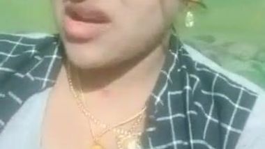 Derzzer Six Xxcc - Beautiful Desi Xxx Bitch Undresses And Shows Her Boobs And Cunt On Selfie  Cam indian sex video