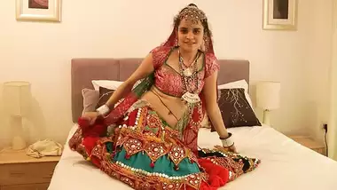 Gujaratixxx Vidio - Gujarati Xxx Indian Alluring Girl Jasmine Mathur Garba Sexy Dance indian  sex video